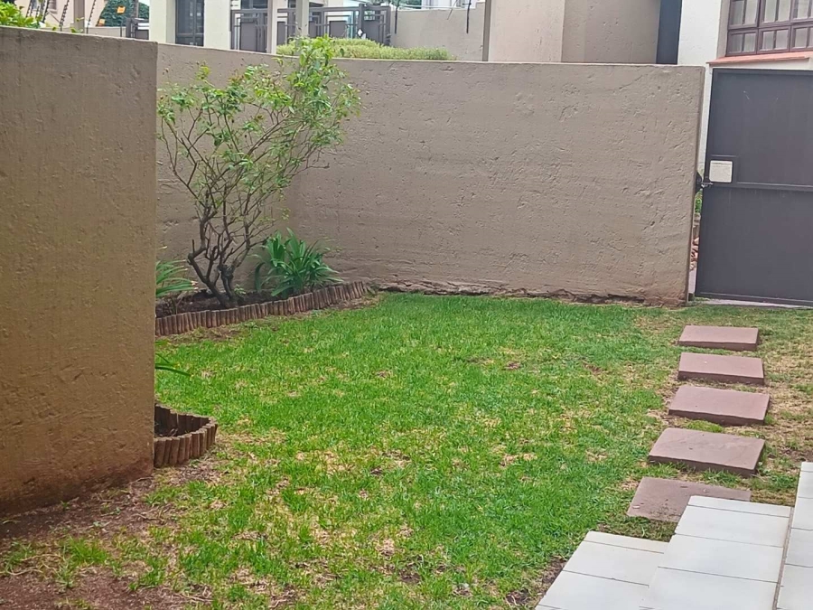 To Let 3 Bedroom Property for Rent in Dowerglen Gauteng