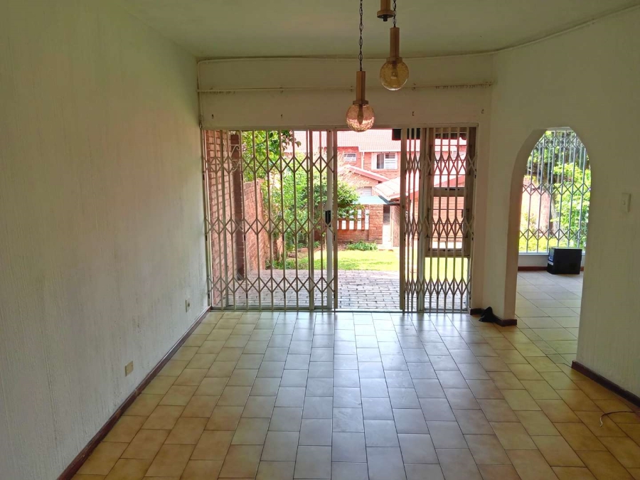 To Let 3 Bedroom Property for Rent in Lyndhurst Gauteng