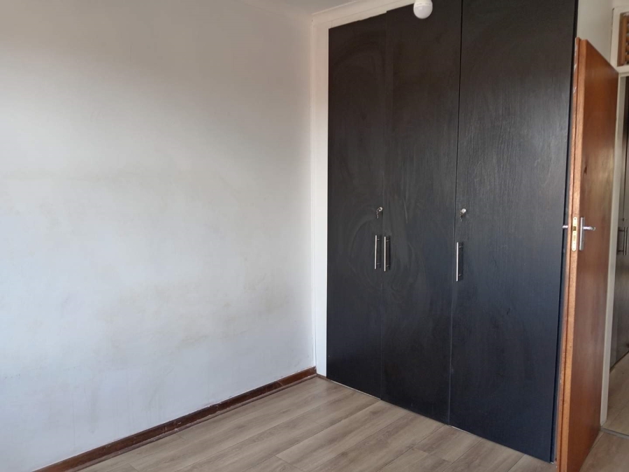 To Let 3 Bedroom Property for Rent in Lyndhurst Gauteng