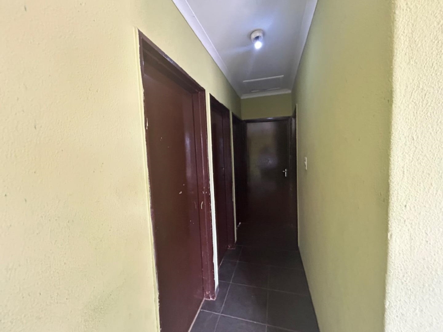 To Let 3 Bedroom Property for Rent in Vosloorus Gauteng