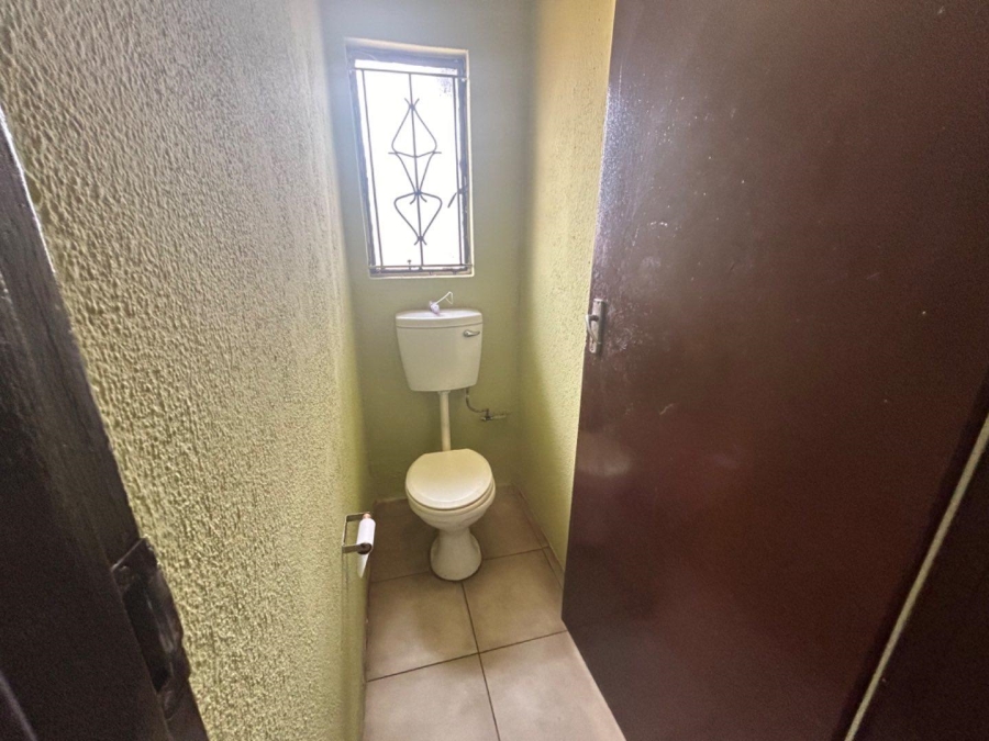 To Let 3 Bedroom Property for Rent in Vosloorus Gauteng