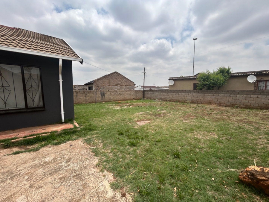 To Let 3 Bedroom Property for Rent in Vosloorus Gauteng