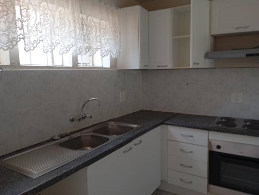 3 Bedroom Property for Sale in Oakdene Gauteng