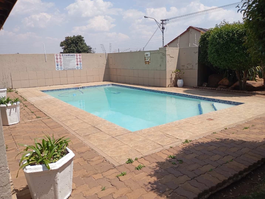 3 Bedroom Property for Sale in Oakdene Gauteng