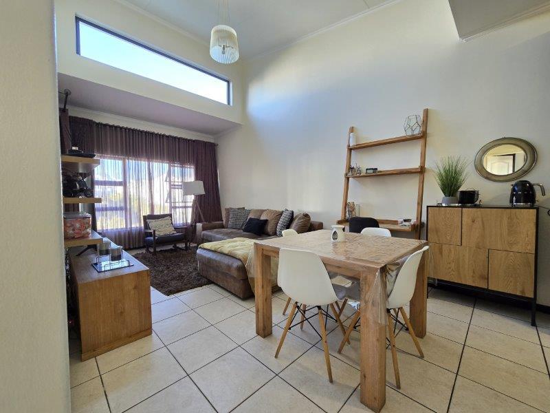 2 Bedroom Property for Sale in Oakdene Gauteng