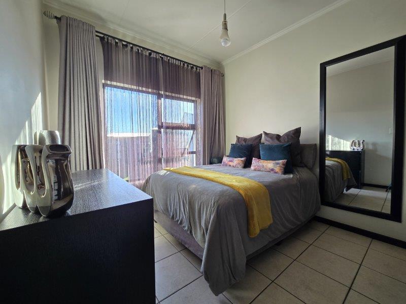 2 Bedroom Property for Sale in Oakdene Gauteng