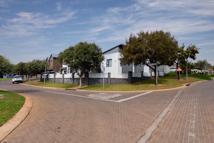 4 Bedroom Property for Sale in Copperleaf Estate Gauteng