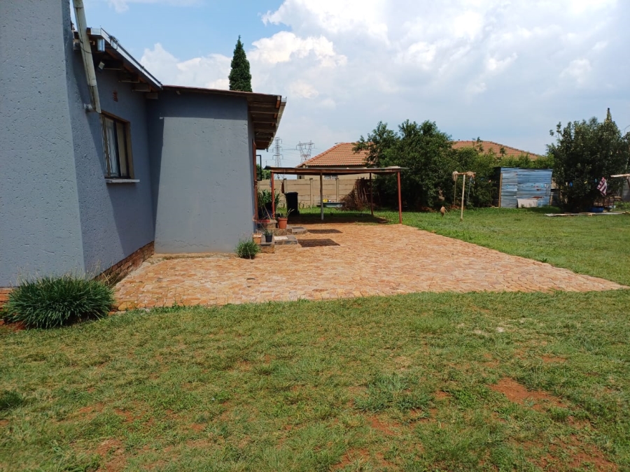 2 Bedroom Property for Sale in Welgedacht Gauteng