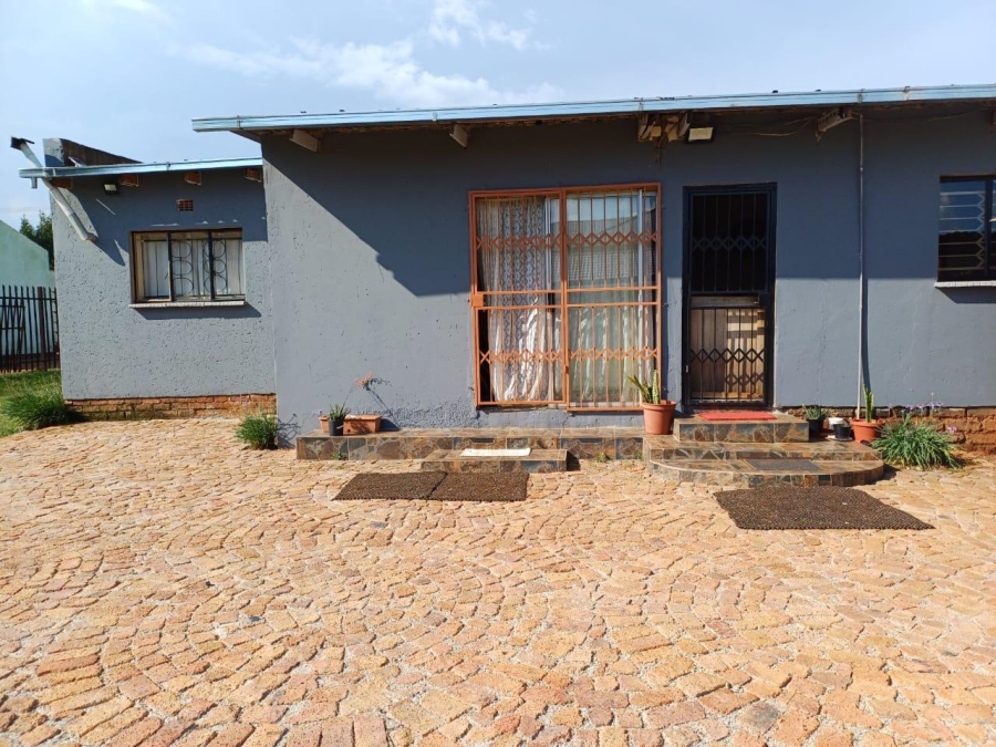 2 Bedroom Property for Sale in Welgedacht Gauteng