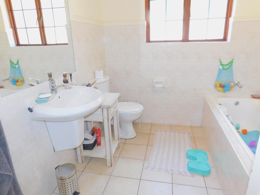 To Let 3 Bedroom Property for Rent in Douglasdale Gauteng