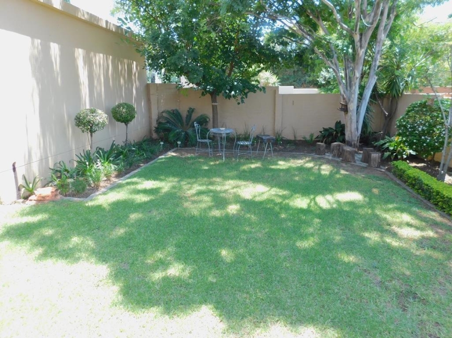 To Let 3 Bedroom Property for Rent in Douglasdale Gauteng