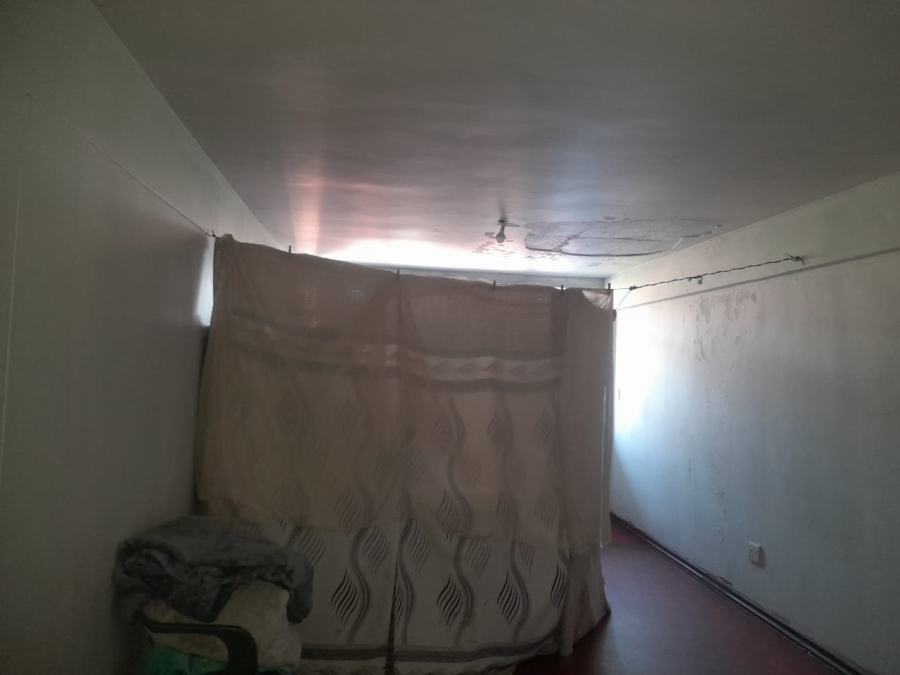 1 Bedroom Property for Sale in Hillbrow Gauteng