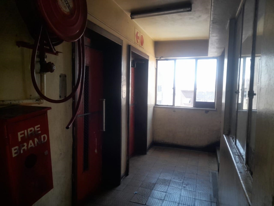 1 Bedroom Property for Sale in Hillbrow Gauteng