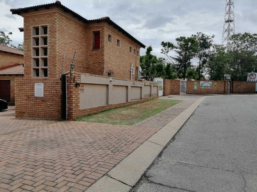 To Let 3 Bedroom Property for Rent in Dalpark Gauteng