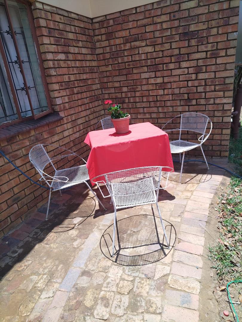 To Let 3 Bedroom Property for Rent in Lindo Park Gauteng