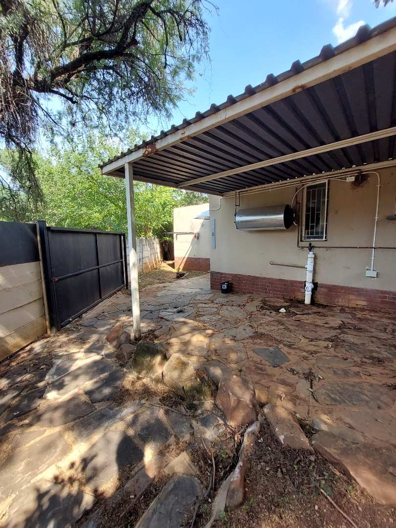 To Let 1 Bedroom Property for Rent in Menlo Park Gauteng