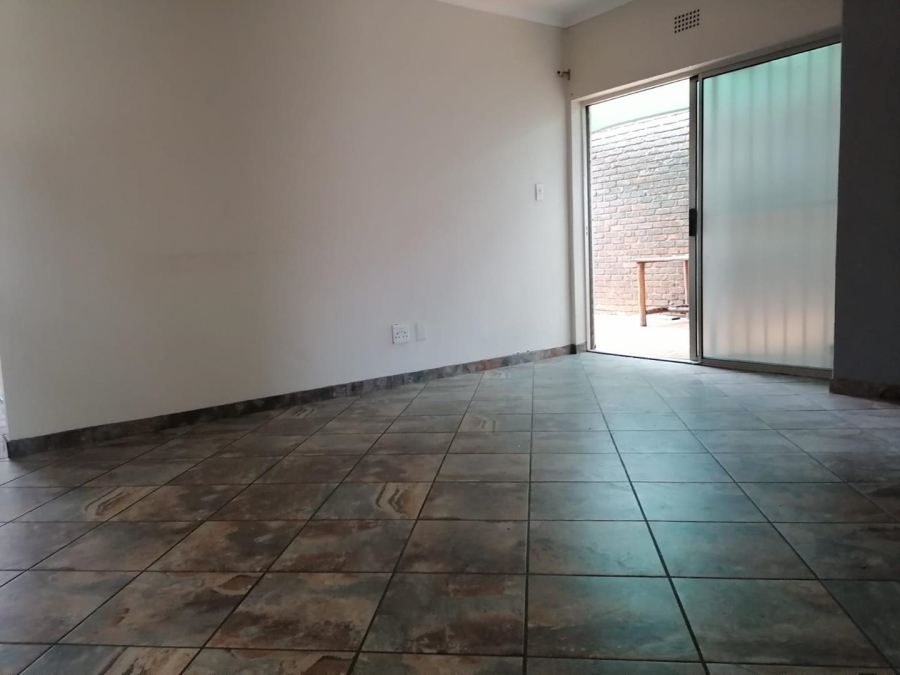 3 Bedroom Property for Sale in Birchleigh Gauteng