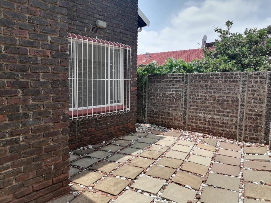 3 Bedroom Property for Sale in Birchleigh Gauteng