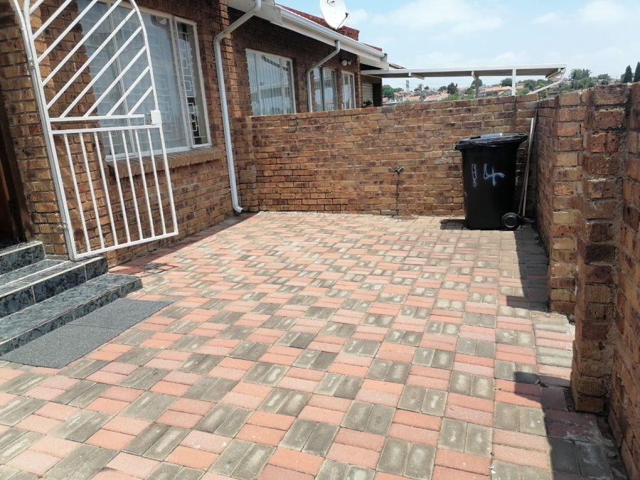 2 Bedroom Property for Sale in Norkem Park Gauteng