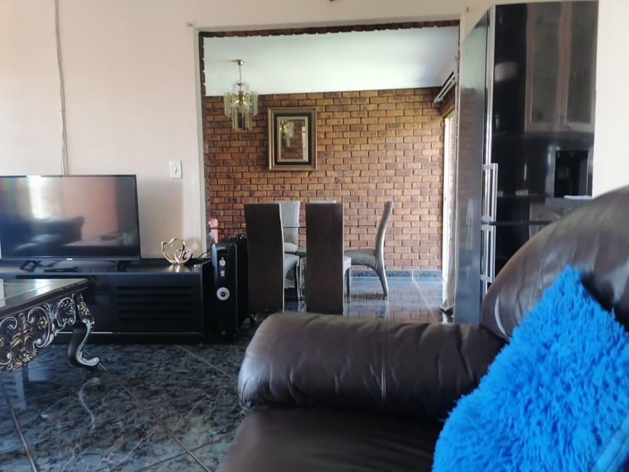 2 Bedroom Property for Sale in Norkem Park Gauteng