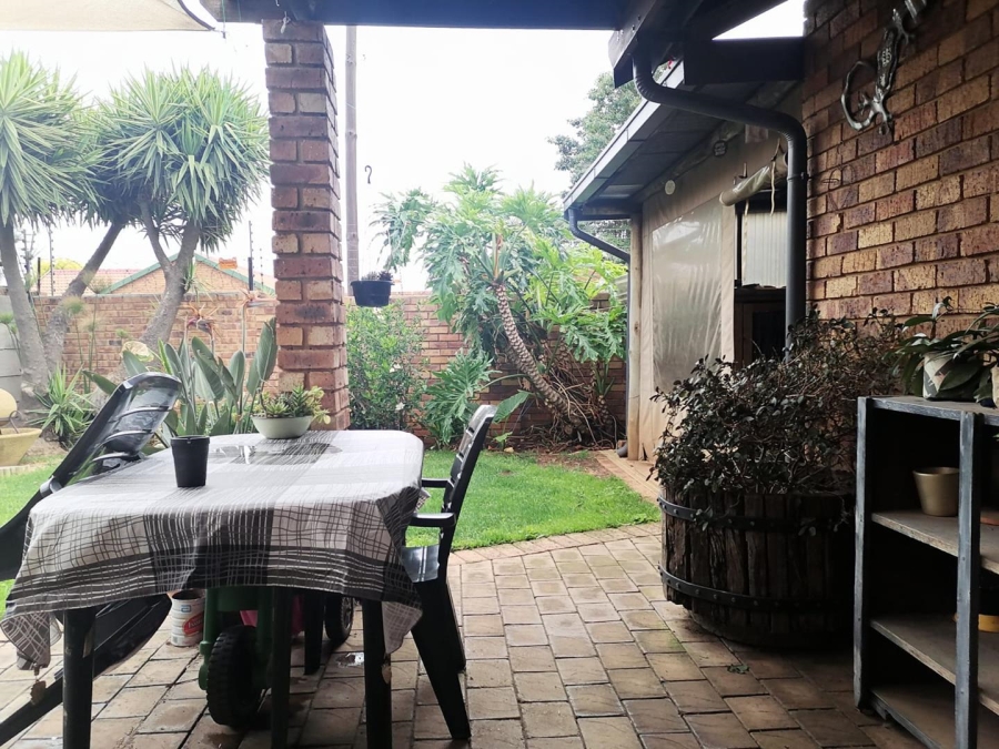 3 Bedroom Property for Sale in Terenure Gauteng