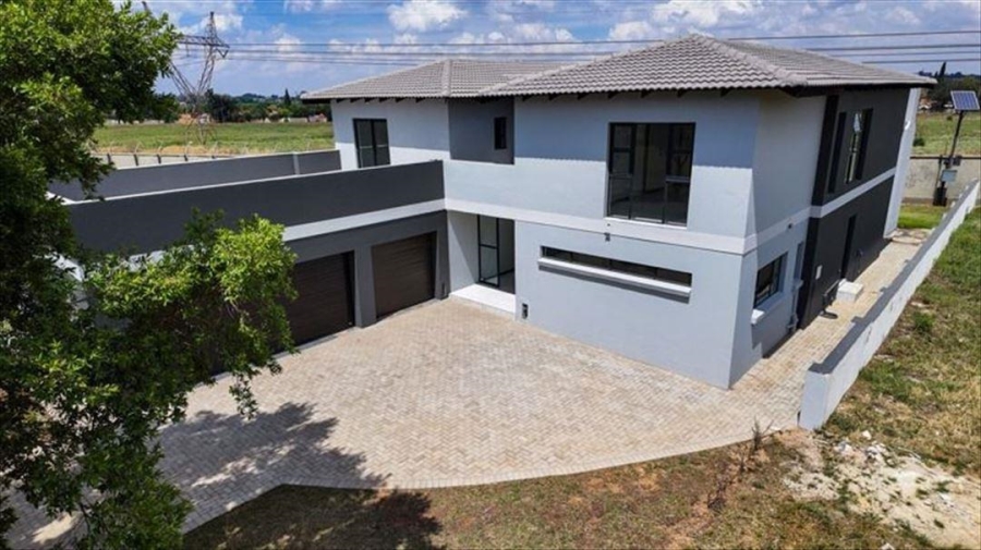 8 Bedroom Property for Sale in Atlasville Gauteng