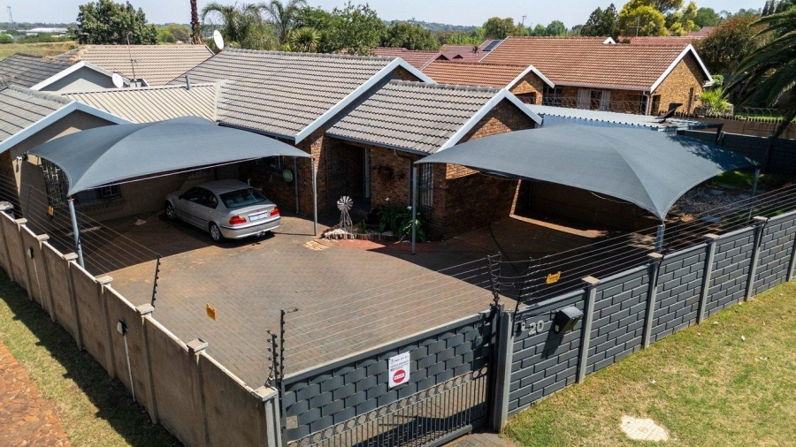 3 Bedroom Property for Sale in Zwartkop Gauteng