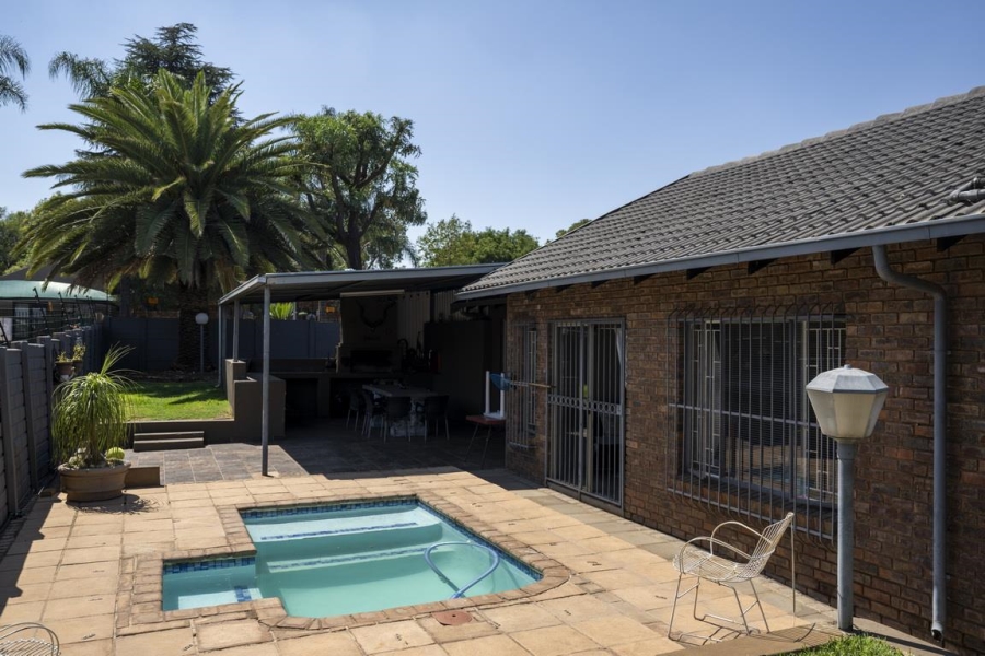 3 Bedroom Property for Sale in Zwartkop Gauteng