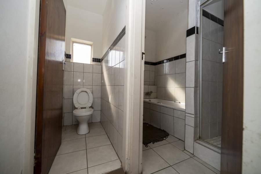 2 Bedroom Property for Sale in Pretoria Central Gauteng