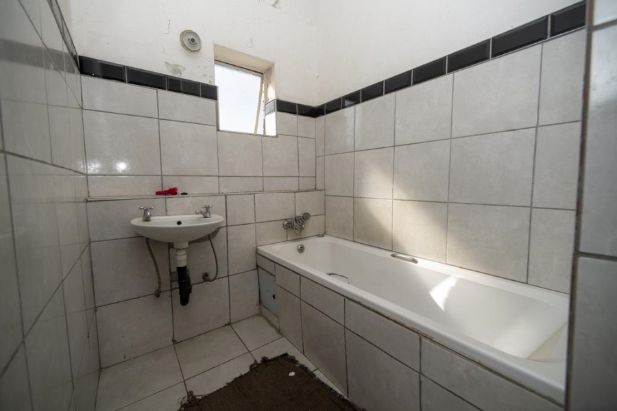 2 Bedroom Property for Sale in Pretoria Central Gauteng