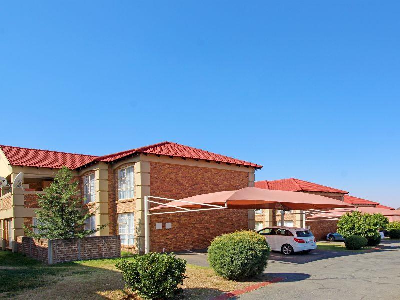 2 Bedroom Property for Sale in Liefde en Vrede Gauteng