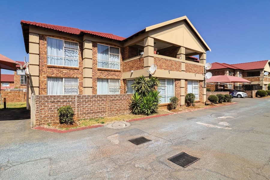 2 Bedroom Property for Sale in Liefde en Vrede Gauteng