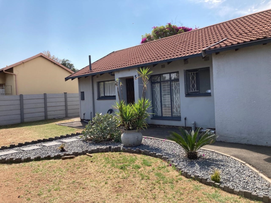 3 Bedroom Property for Sale in Mayberry Park Gauteng