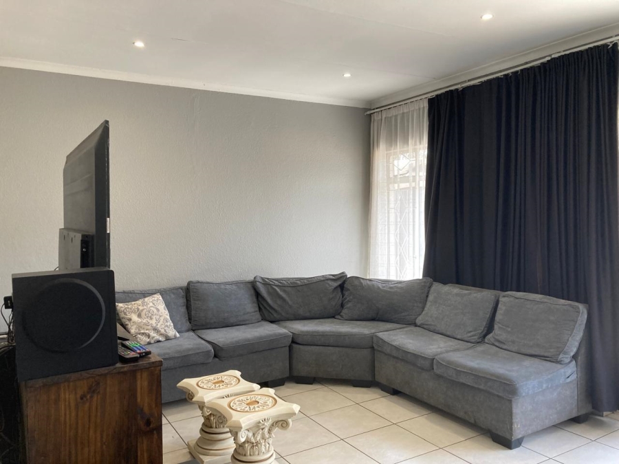 3 Bedroom Property for Sale in Mayberry Park Gauteng