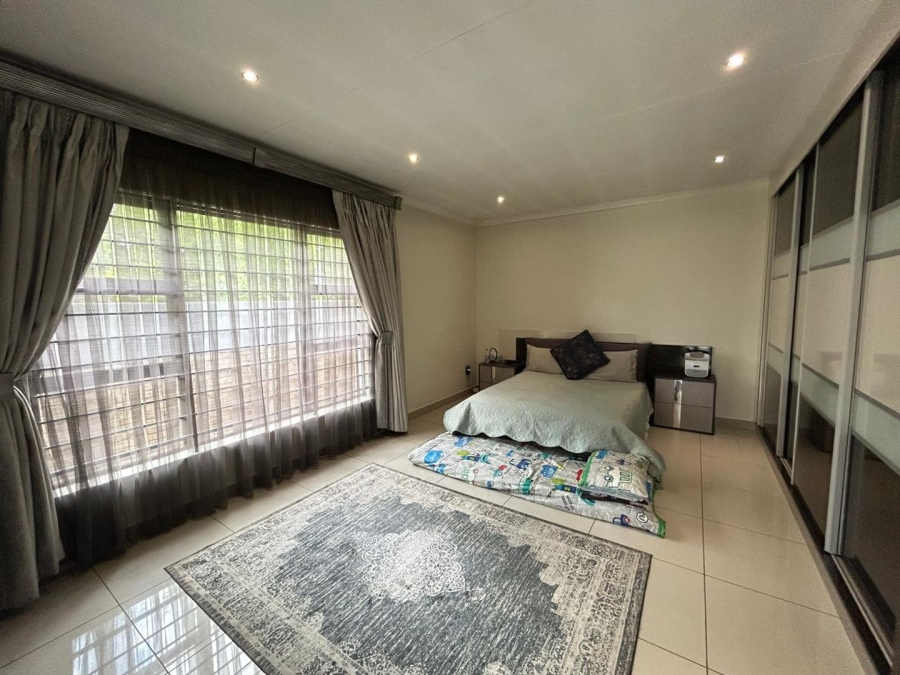 3 Bedroom Property for Sale in Lakefield Gauteng