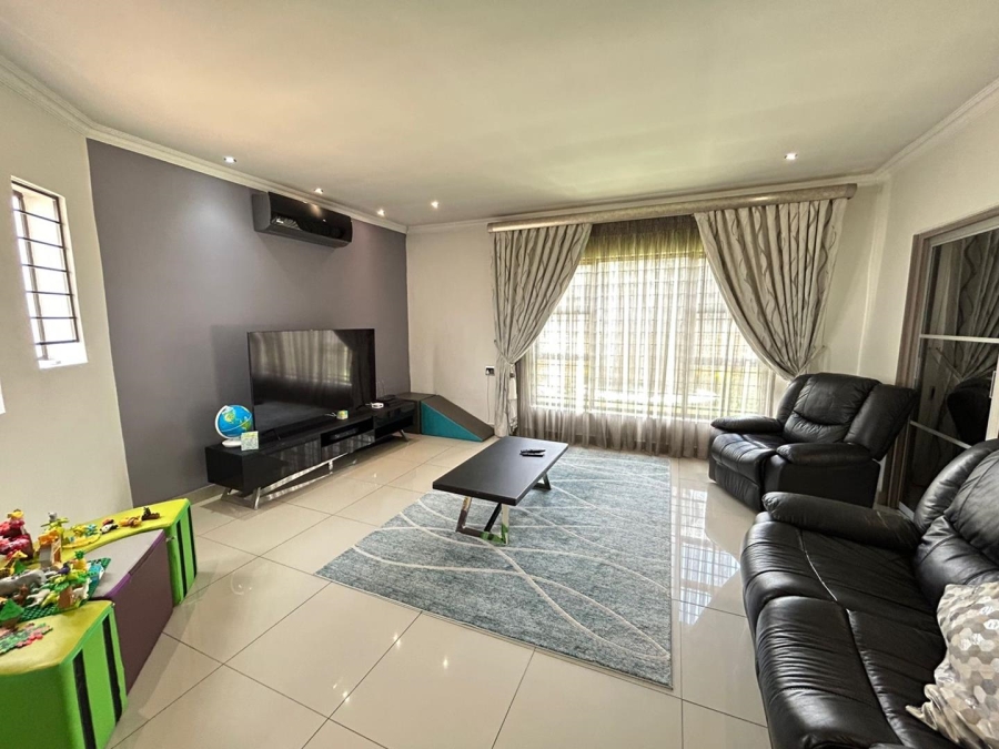 3 Bedroom Property for Sale in Lakefield Gauteng