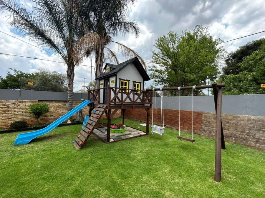 3 Bedroom Property for Sale in Lakefield Gauteng