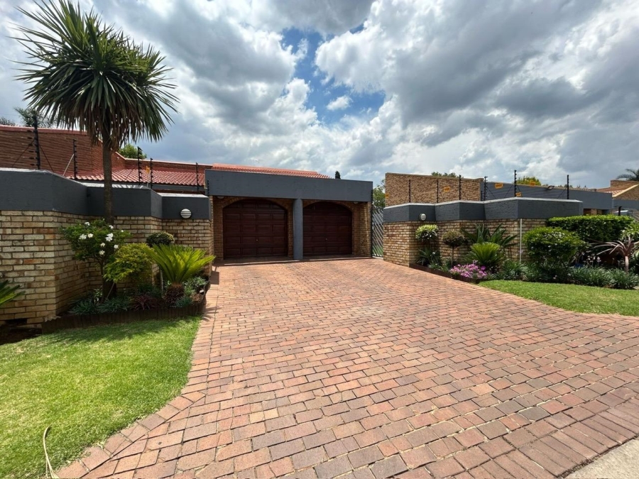 3 Bedroom Property for Sale in Lakefield Gauteng