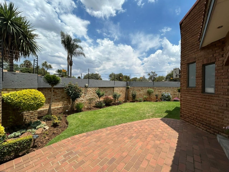 3 Bedroom Property for Sale in Lakefield Gauteng