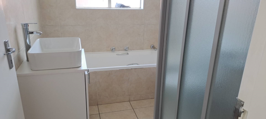 2 Bedroom Property for Sale in Liefde en Vrede Gauteng