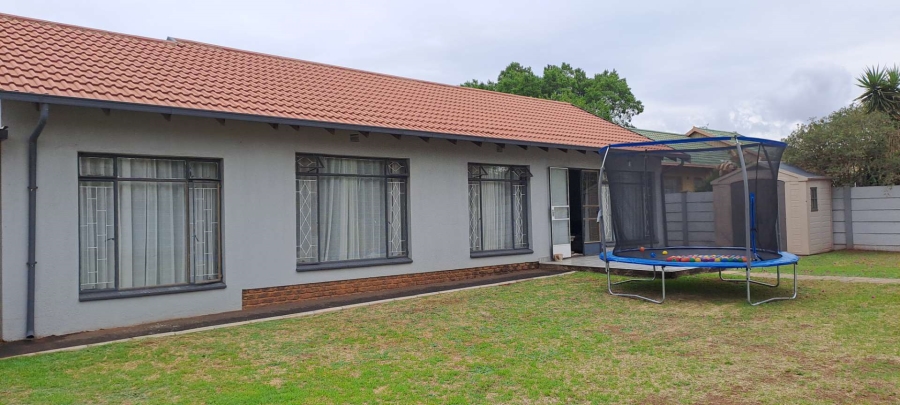 3 Bedroom Property for Sale in Mayberry Park Gauteng