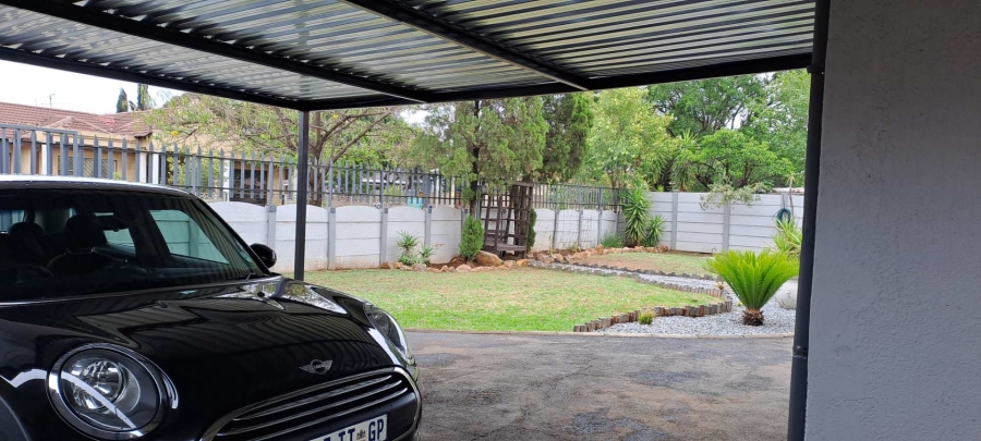 3 Bedroom Property for Sale in Mayberry Park Gauteng