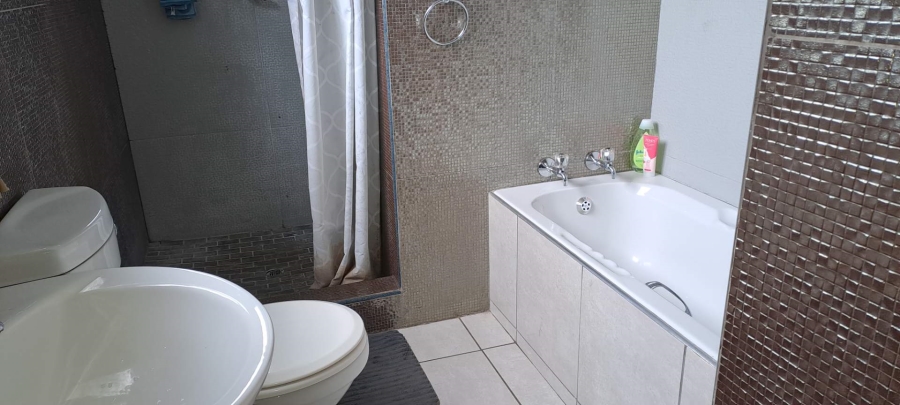 3 Bedroom Property for Sale in Mayberry Park Gauteng