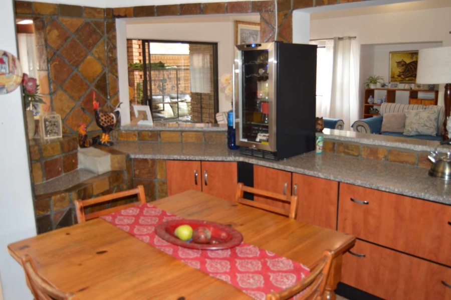 3 Bedroom Property for Sale in New Redruth Gauteng