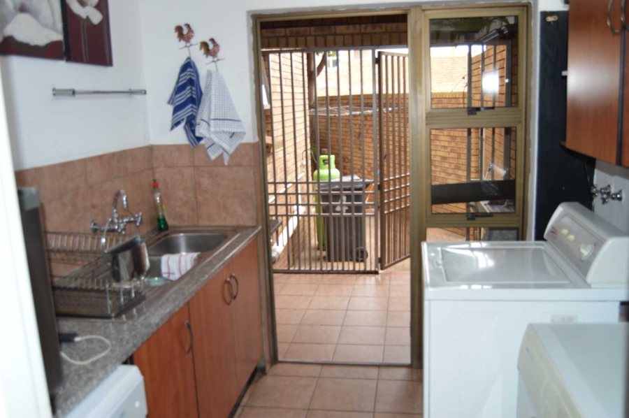 3 Bedroom Property for Sale in New Redruth Gauteng