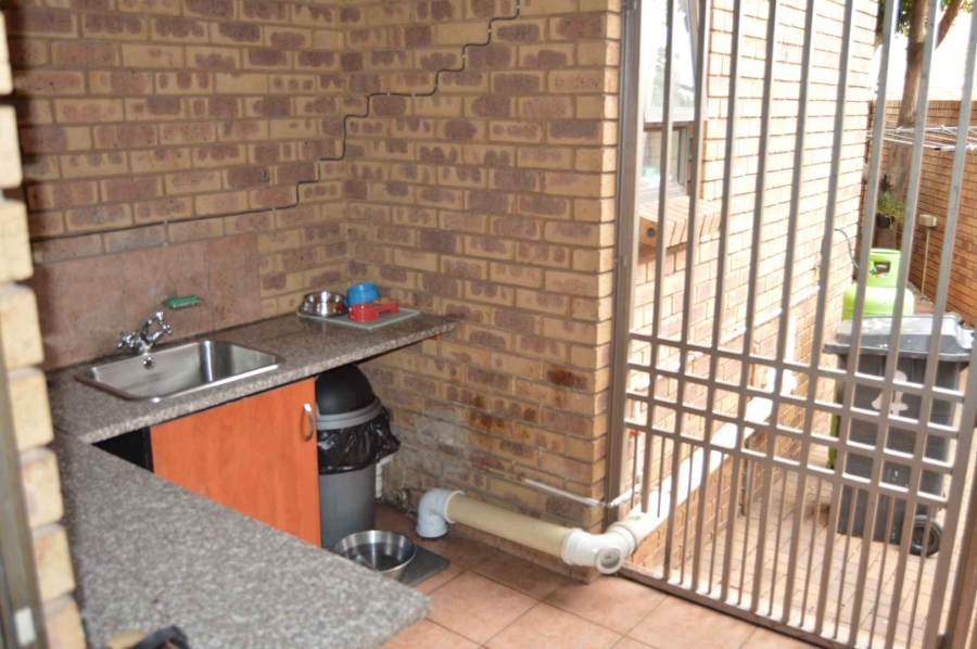 3 Bedroom Property for Sale in New Redruth Gauteng