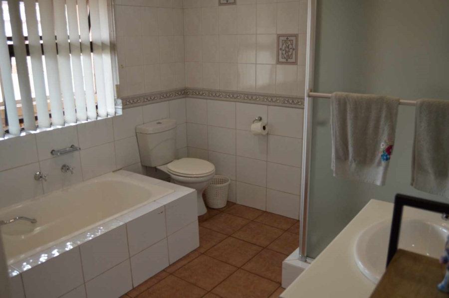 3 Bedroom Property for Sale in New Redruth Gauteng