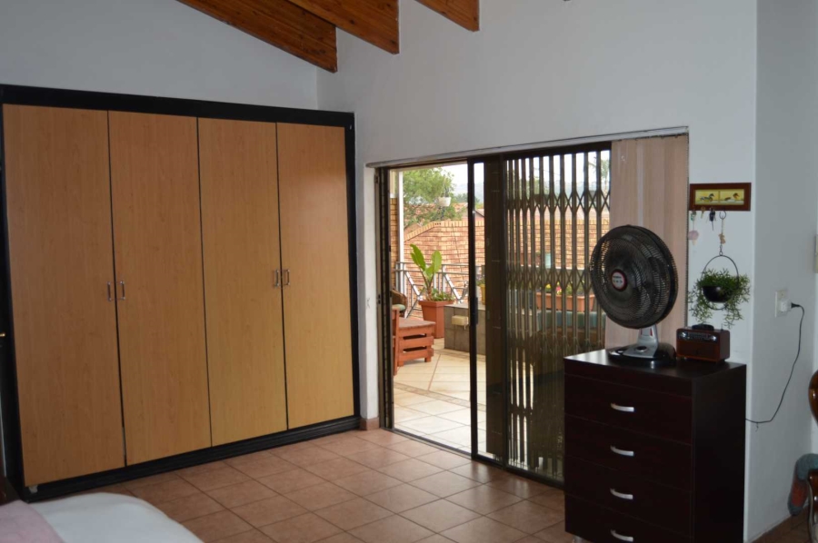 3 Bedroom Property for Sale in New Redruth Gauteng