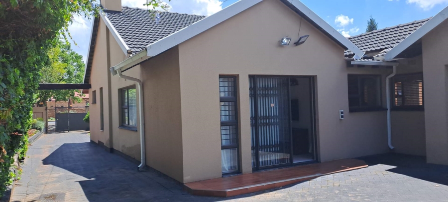 3 Bedroom Property for Sale in Glenanda Gauteng