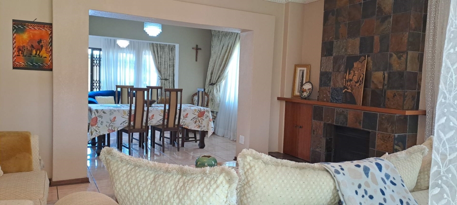 3 Bedroom Property for Sale in Glenanda Gauteng